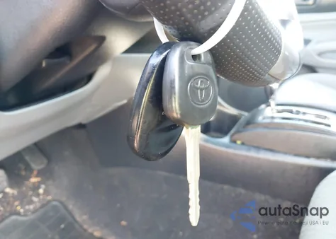 2014 Toyota Tacoma Base V6 из США, поврежденный, VIN 3TMLU4EN1EM135084